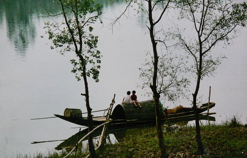 Bên dòng Bến Hải